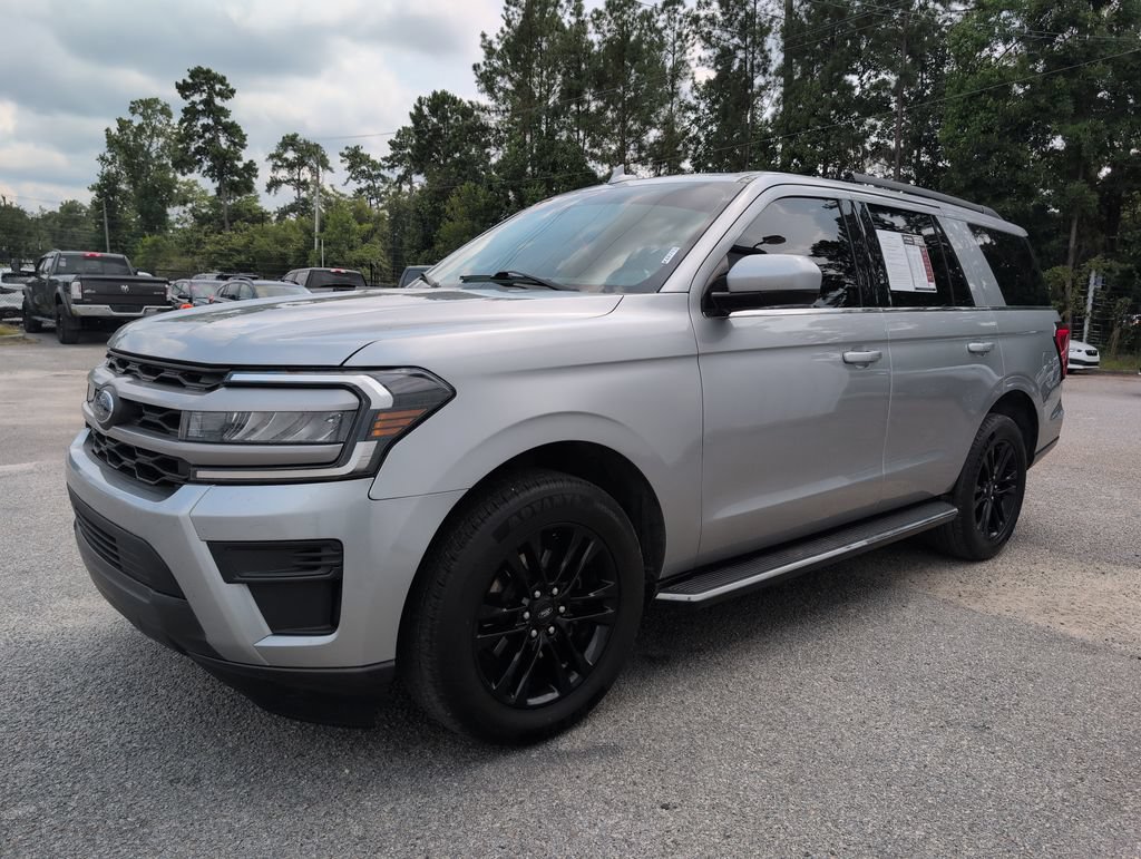 Used 2022 Ford Expedition XLT RWD image 4