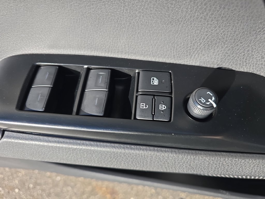 Certified 2025 Toyota Camry SE AWD/4WD image 32
