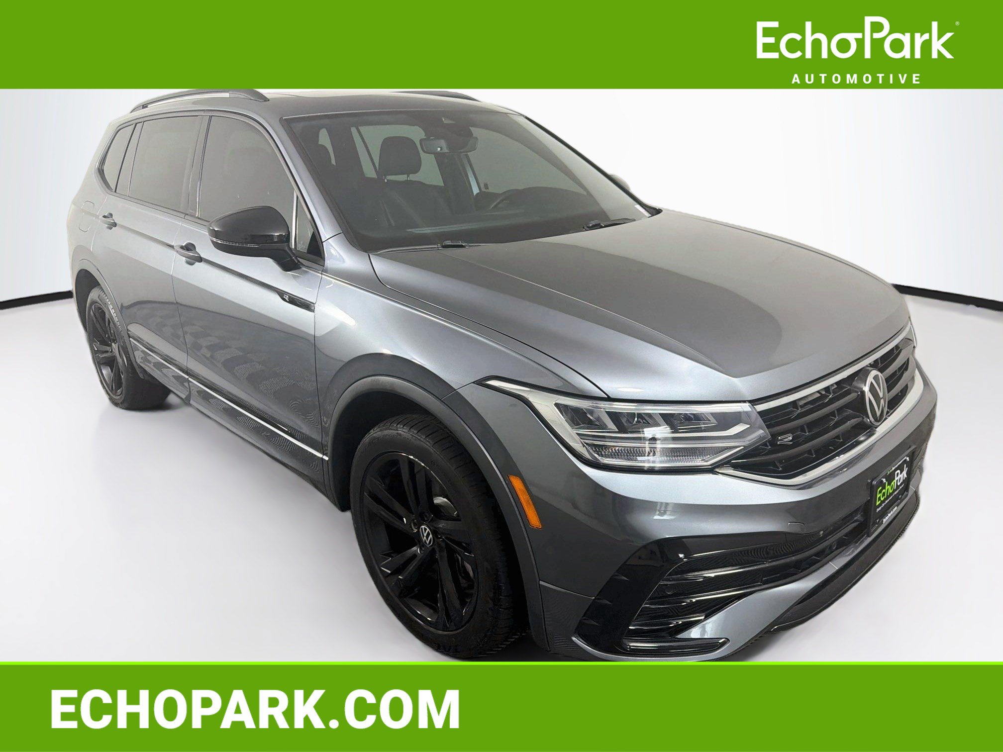 Used 2023 Volkswagen Tiguan SE R-Line FWD image 1