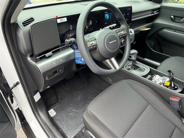 New 2026 Hyundai Kona SE image 8