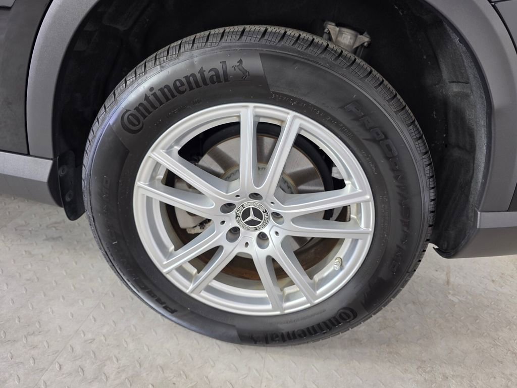 Certified 2025 Mercedes-Benz GLC 300 image 18