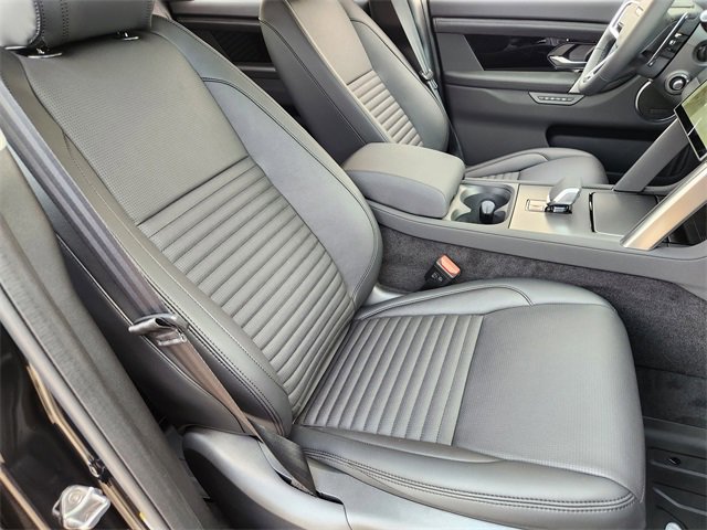 New 2025 Land Rover Discovery Sport S image 10