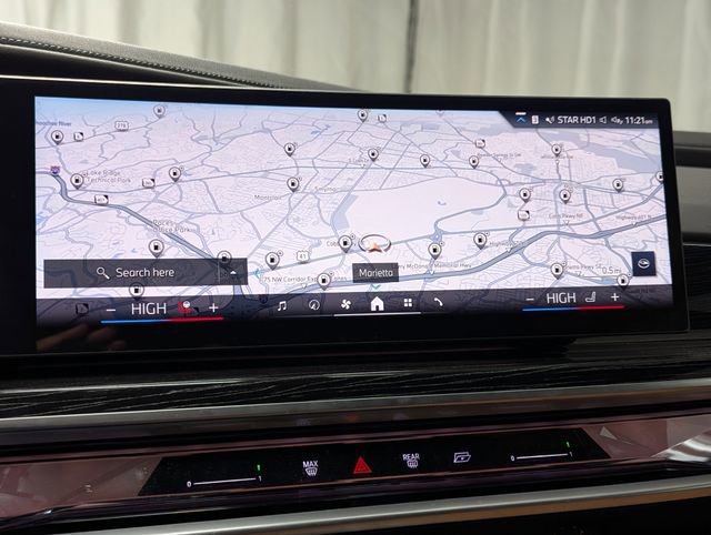 Used 2023 BMW 740i image 15