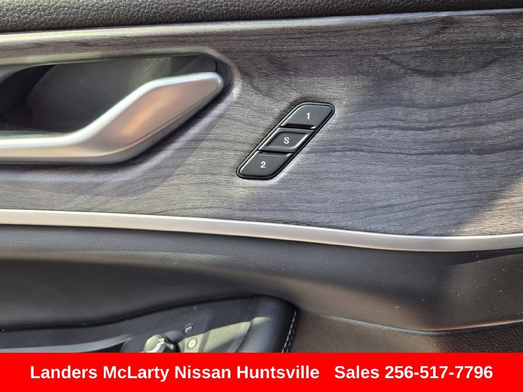 Used 2024 Jeep Grand Cherokee L Limited w/ Black Appearance Package AWD/4WD image 25