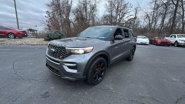 Used 2023 Ford Explorer ST w/ Equipment Group 401A image 2