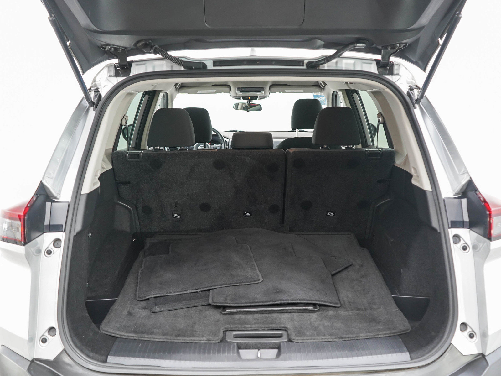 Used 2023 Nissan Rogue SV AWD/4WD image 16