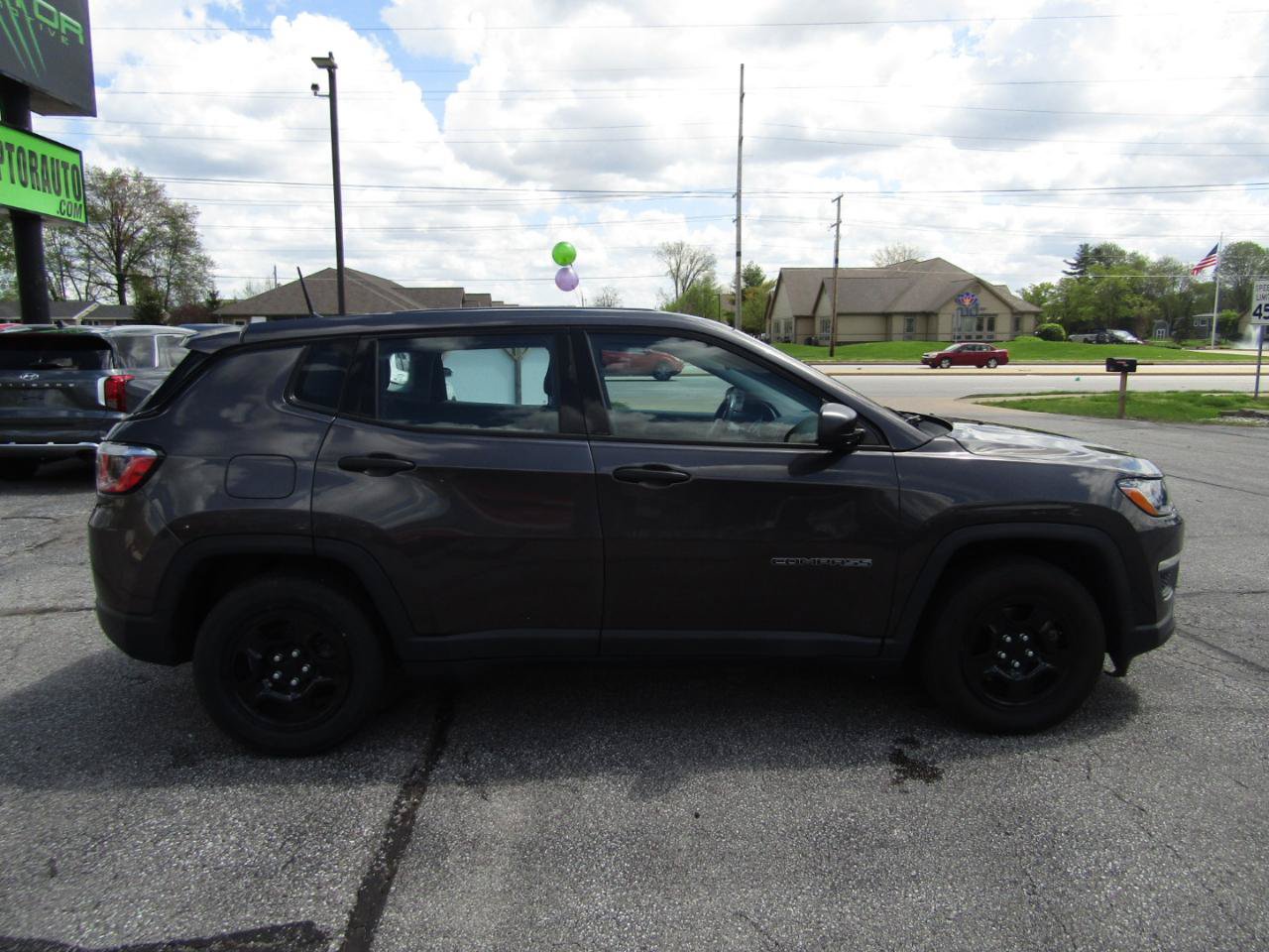 Used 2018 Jeep Compass Sport w/ Cold Weather Group FWD image 9