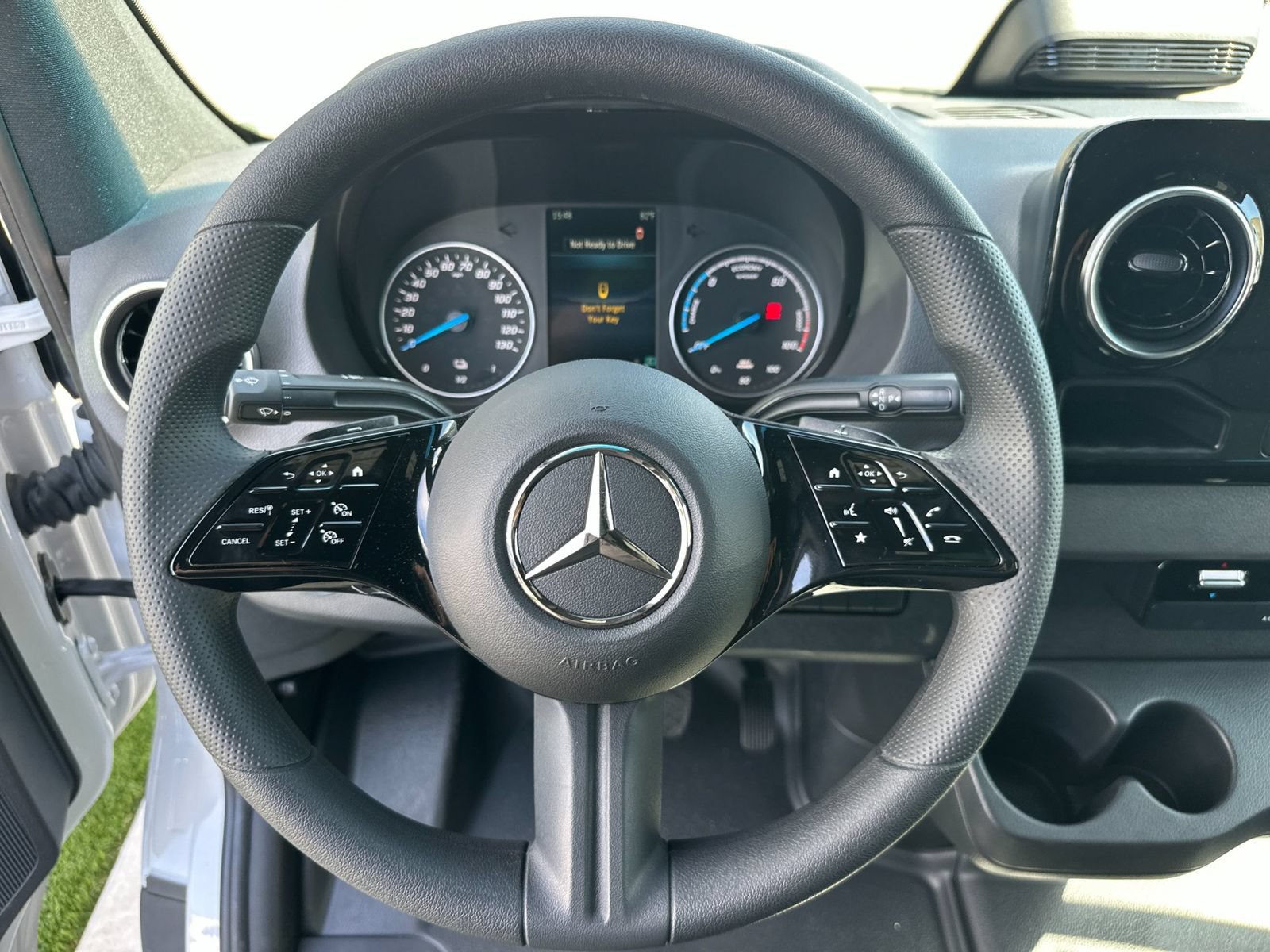 New 2025 Mercedes-Benz eSprinter 170 Cargo image 14