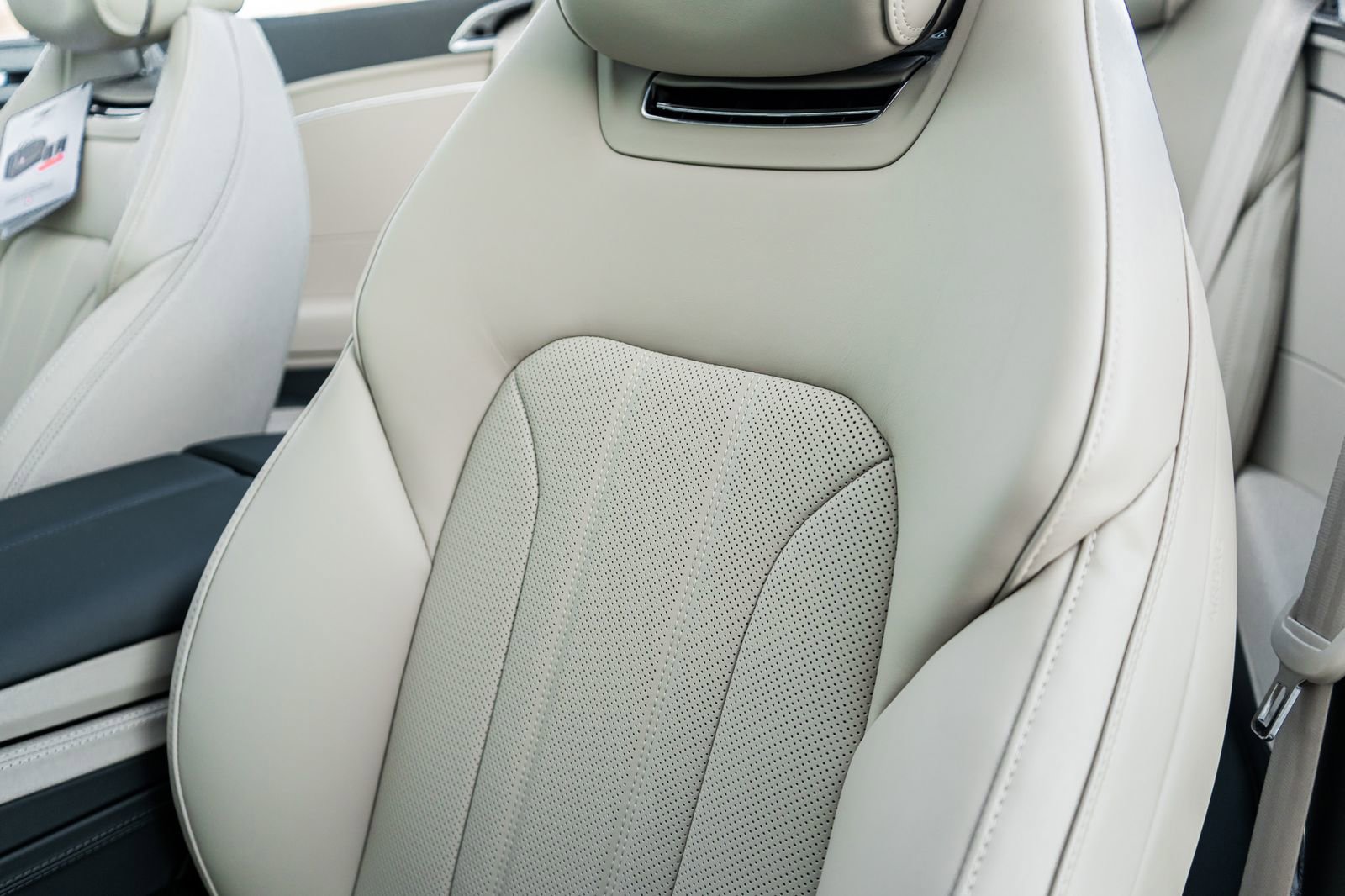 New 2026 Bentley Continental GTC image 31