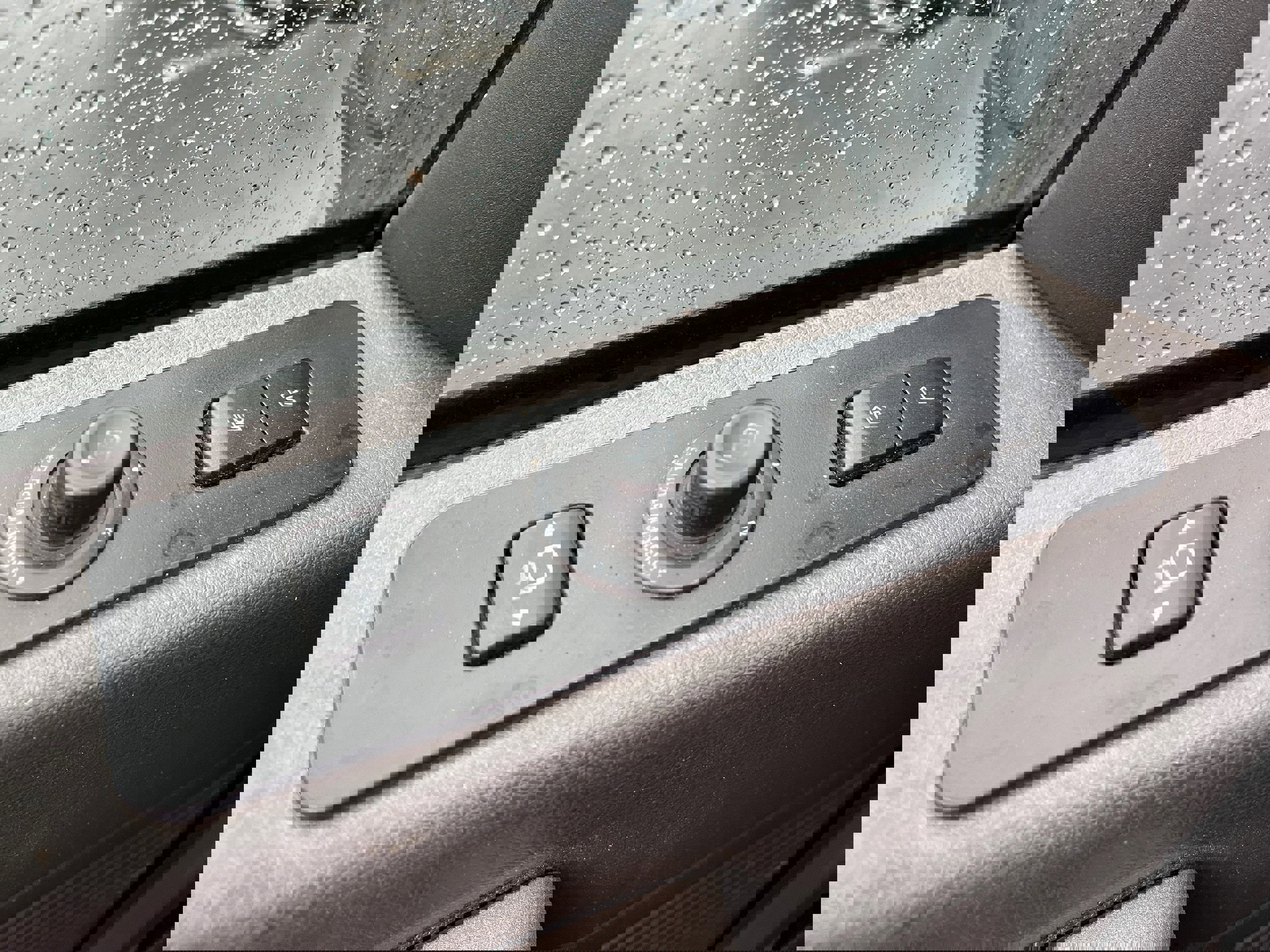 Used 2011 Ford F350 Lariat w/ Lariat Interior Pkg image 25