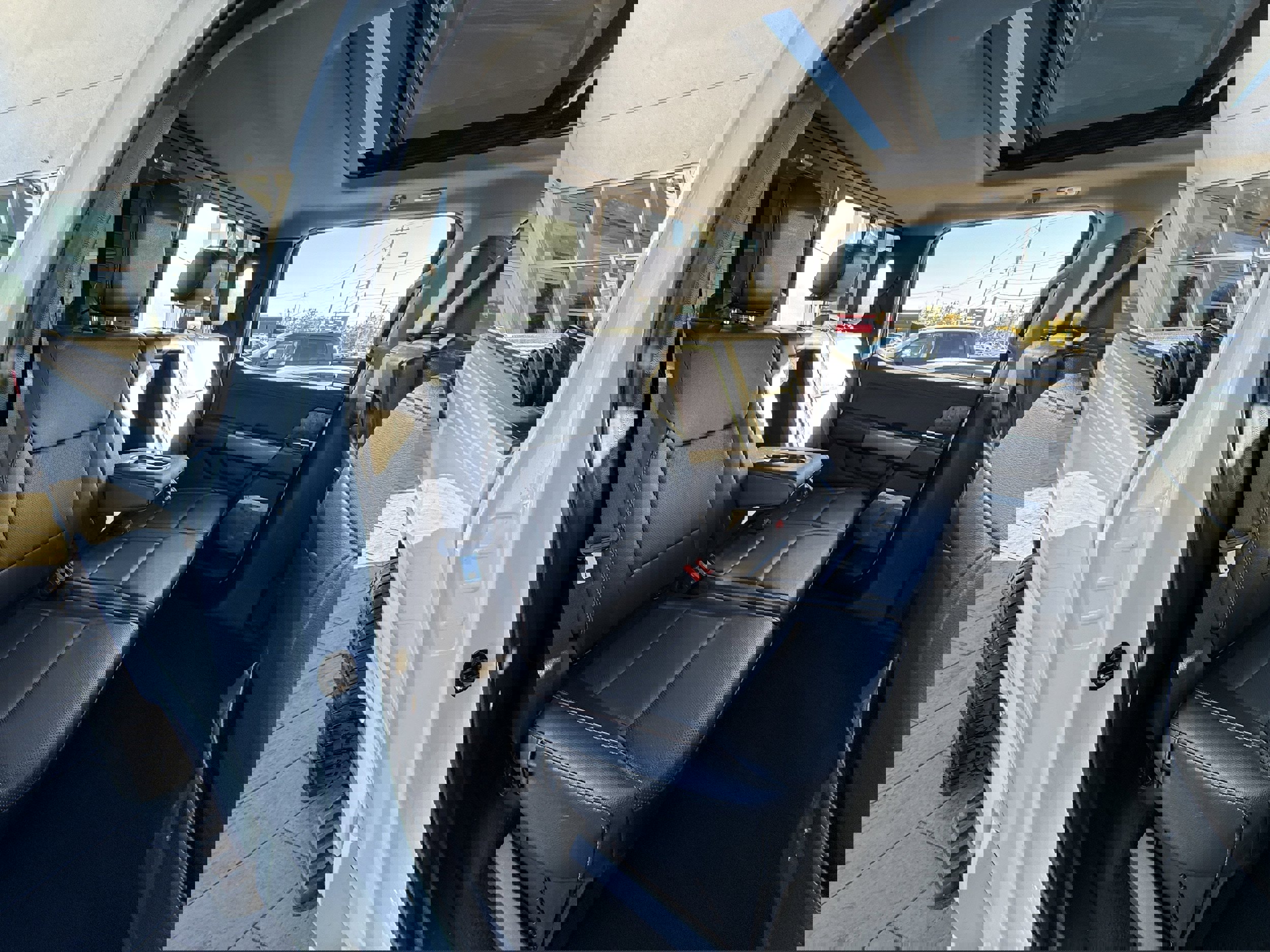 Used 2023 Ford F250 Lariat w/ Lariat Ultimate Package image 32