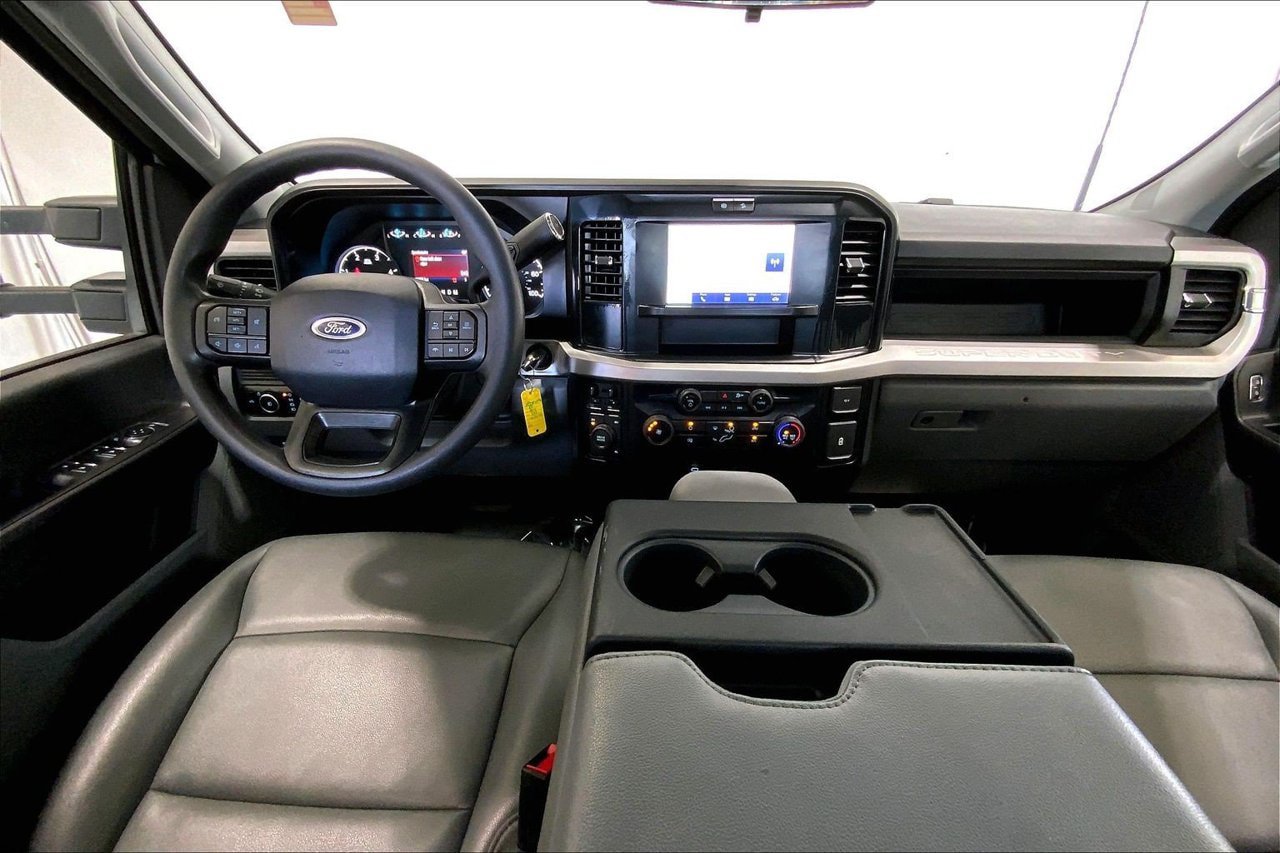 Used 2025 Ford F350 XL w/ XL Driver Assist Package AWD/4WD image 15