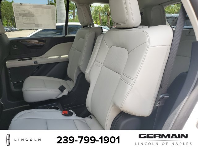New 2026 Lincoln Aviator AWD image 19
