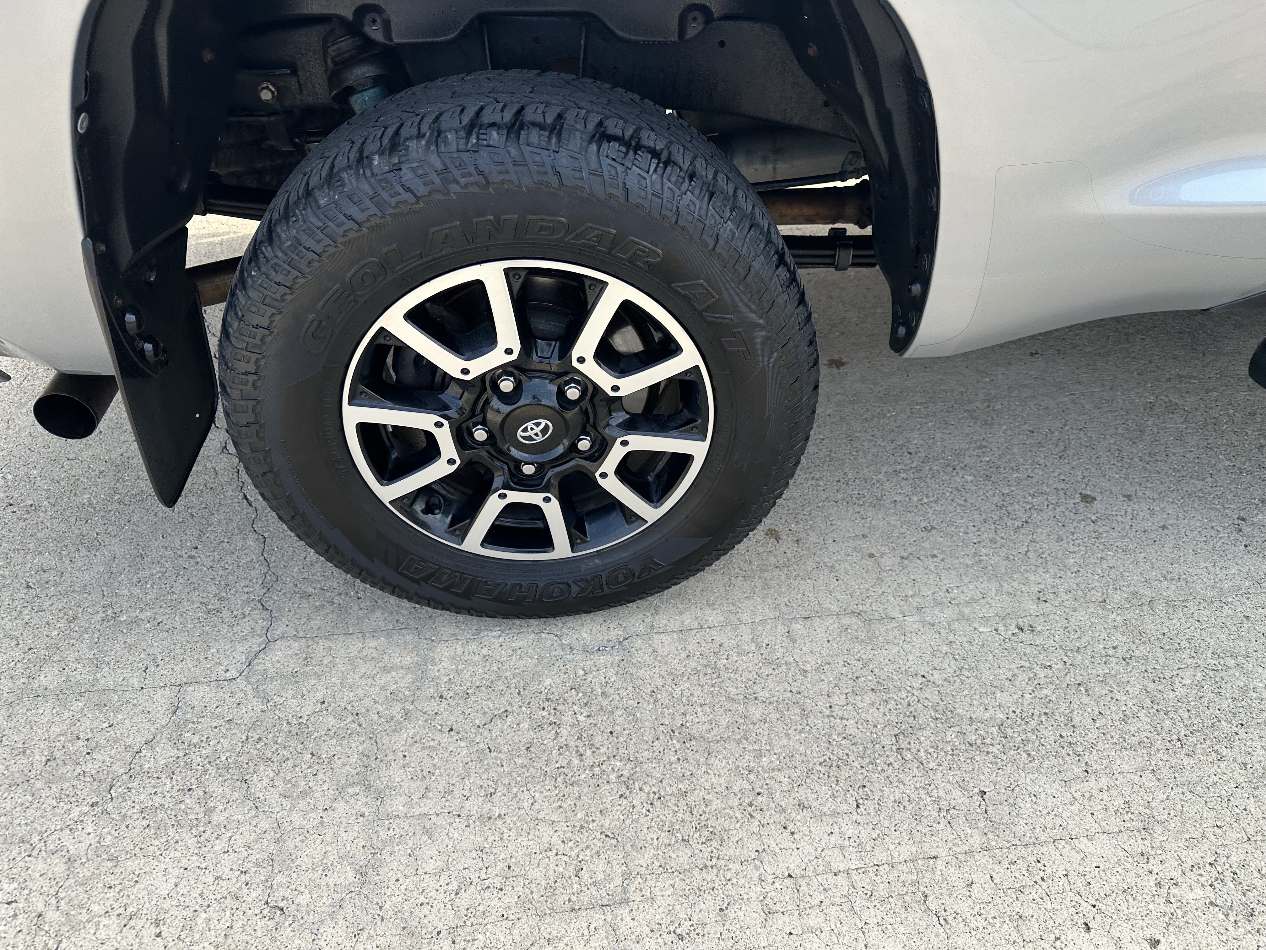 Used 2016 Toyota Tundra SR5 w/ TRD Off Road Package AWD/4WD image 3