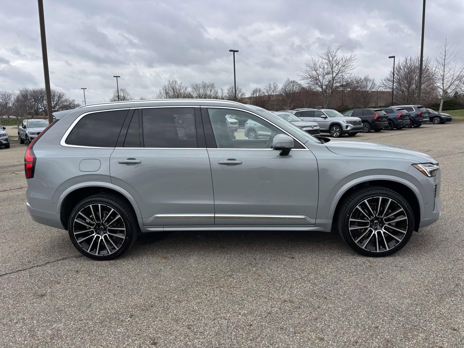 New 2026 Volvo XC90 B6 Plus w/ Protection Package Premier image 4