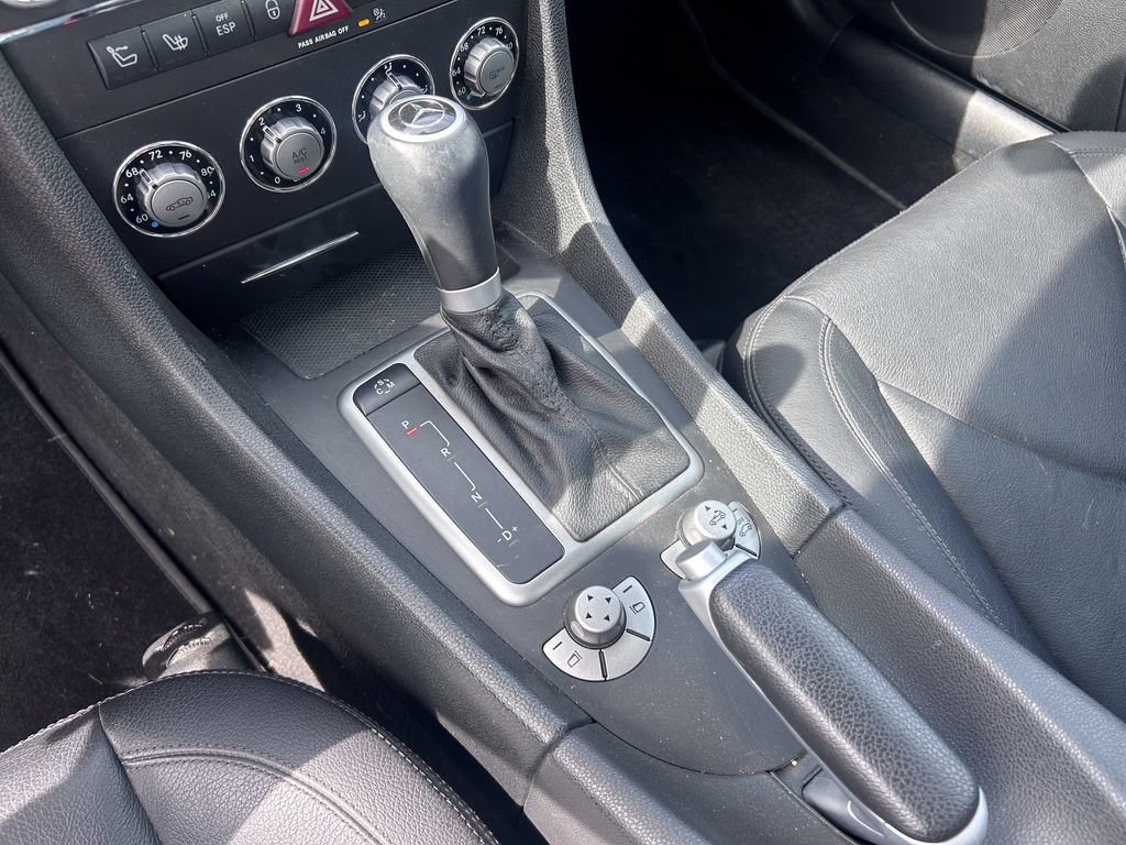 Used 2011 Mercedes-Benz SLK 300 image 23