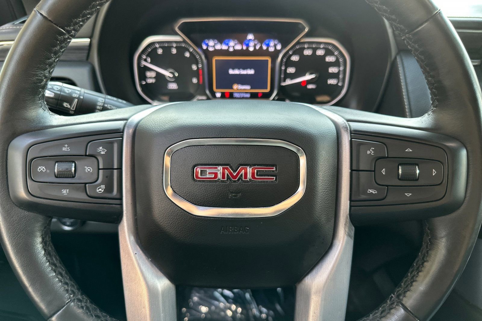 Used 2021 GMC Yukon SLT w/ SLT Luxury Package image 25