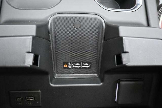 Used 2025 GMC Sierra 2500 Denali Ultimate image 32