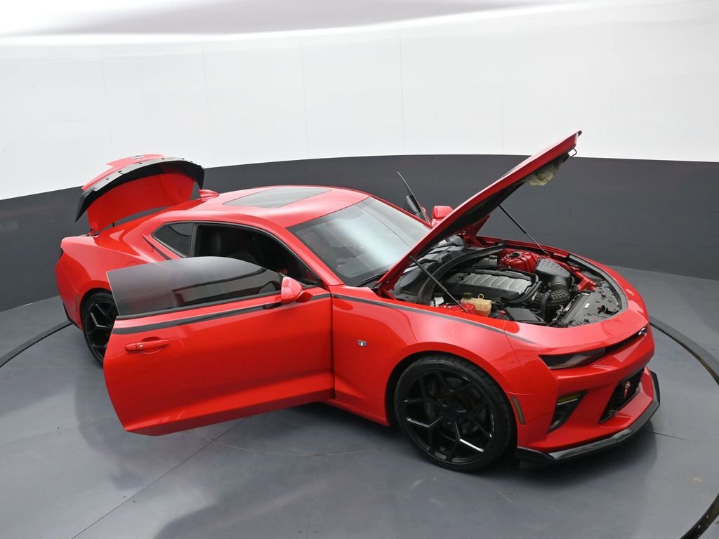 Used 2016 Chevrolet Camaro SS RWD image 36