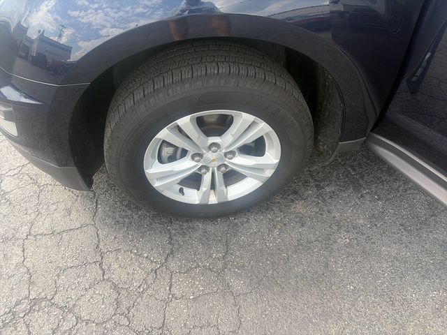 Used 2017 Chevrolet Equinox LS FWD image 24
