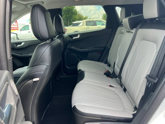 New 2025 Ford Escape SE w/ PHEV Premium Package FWD video 5