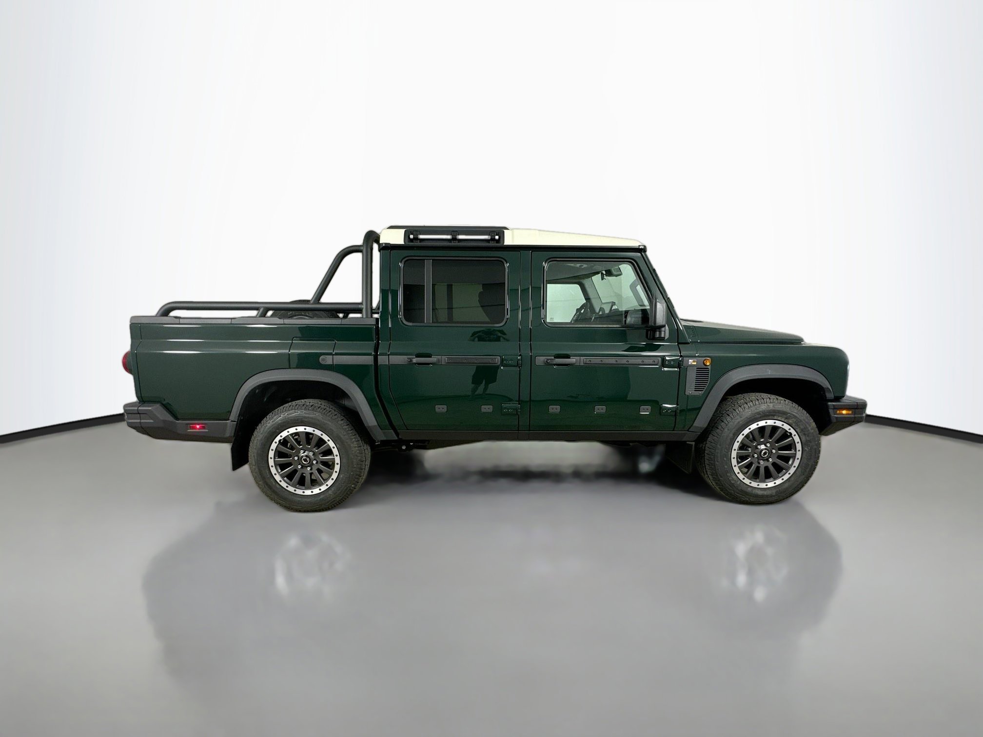 New 2025 INEOS Grenadier Fieldmaster Edition AWD/4WD image 8