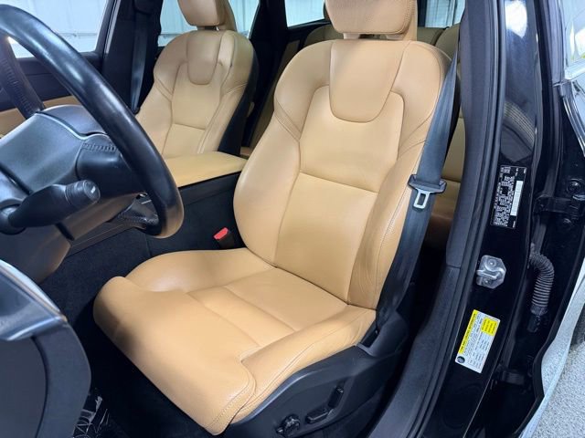 Used 2020 Volvo XC60 T6 Inscription w/ Protection Package image 21