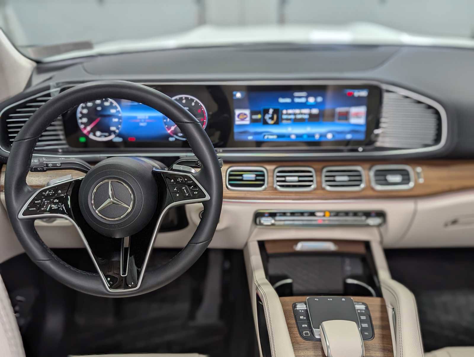 Certified 2026 Mercedes-Benz GLS 450 4MATIC image 5