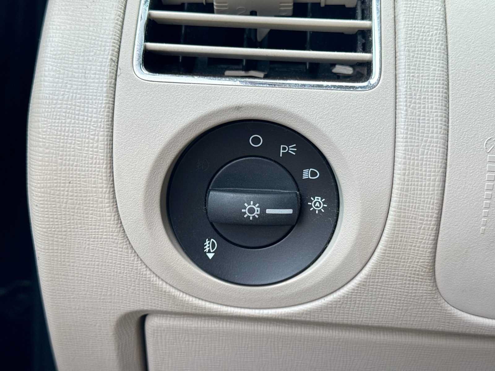 Used 2010 Ford Flex SEL FWD image 18