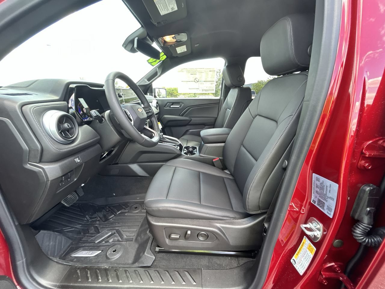 New 2026 Chevrolet Colorado LT w/ LT Convenience Package AWD/4WD image 23