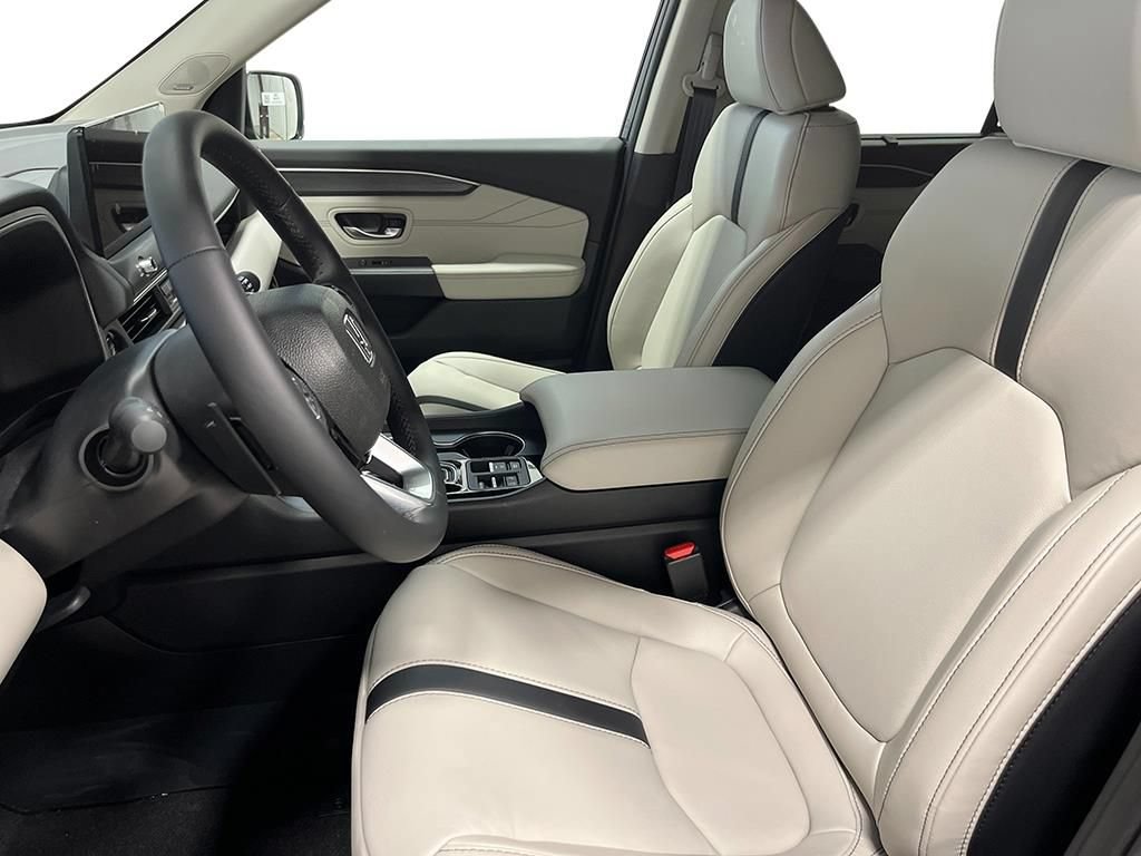 New 2026 Honda Pilot Touring image 15
