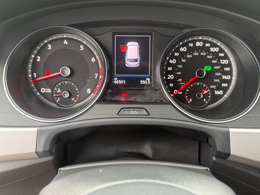 Used 2021 Volkswagen Atlas Cross Sport SE image 18