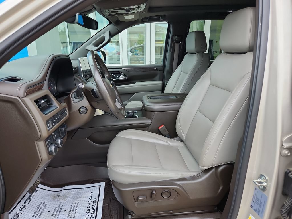 Certified 2021 Chevrolet Tahoe LT w/ LT Signature Package AWD/4WD image 13