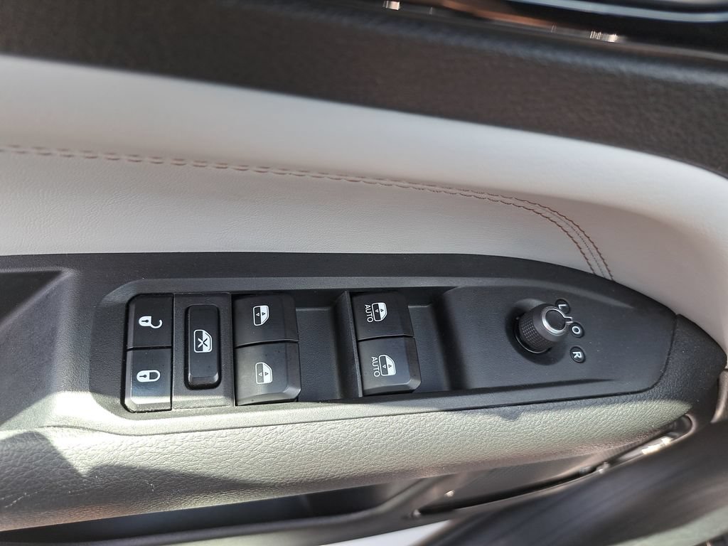 Certified 2023 Jeep Compass Limited AWD/4WD image 27