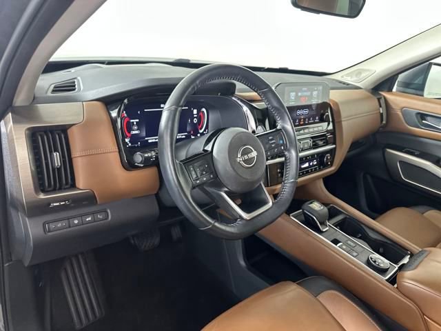 Used 2023 Nissan Pathfinder Platinum w/ Cargo Package image 13