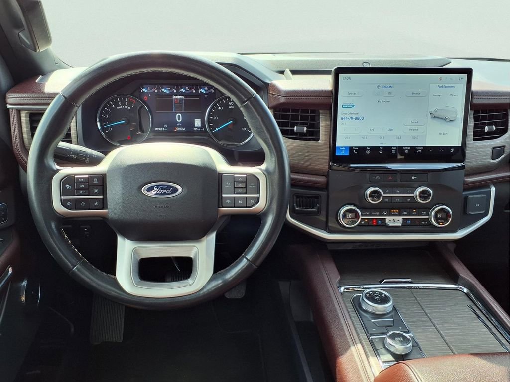 Used 2023 Ford Expedition Limited image 4