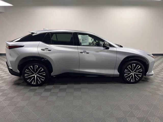 Certified 2023 Lexus RZ 450e Premium w/ Accessory Package (Z1) image 4