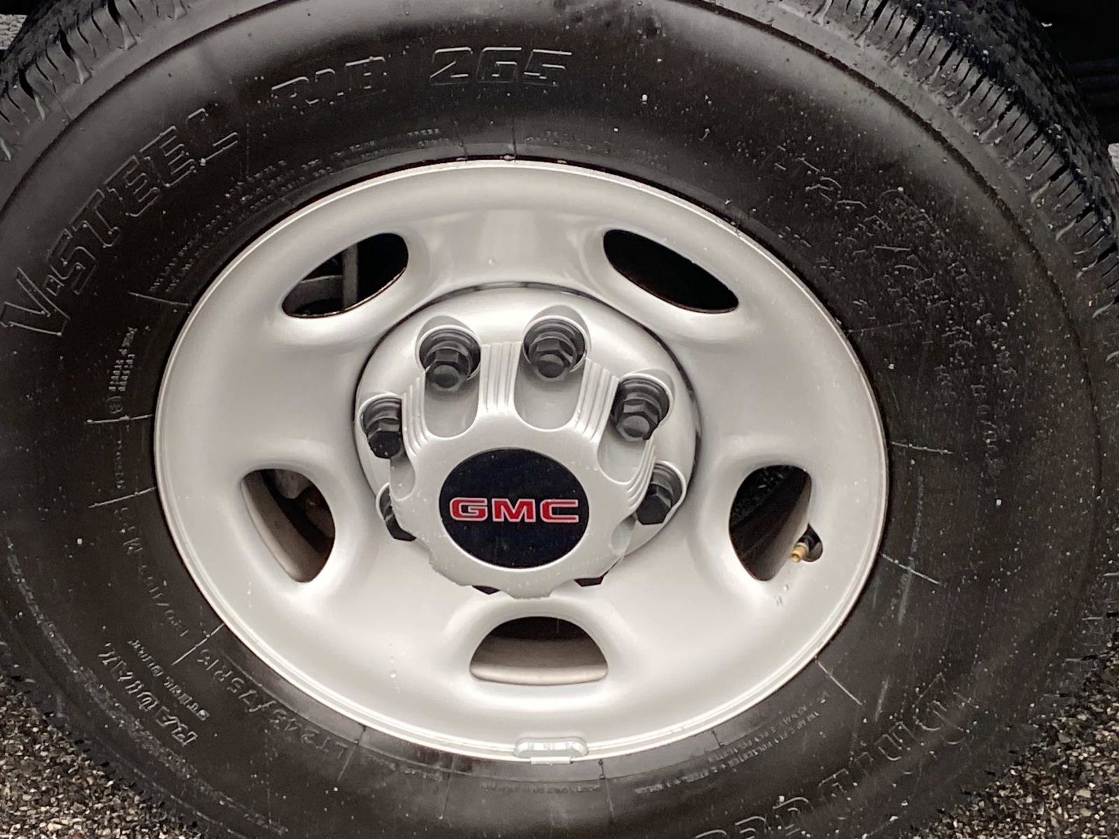 Used 2024 GMC Savana 2500 w/ Driver Convenience Package image 27