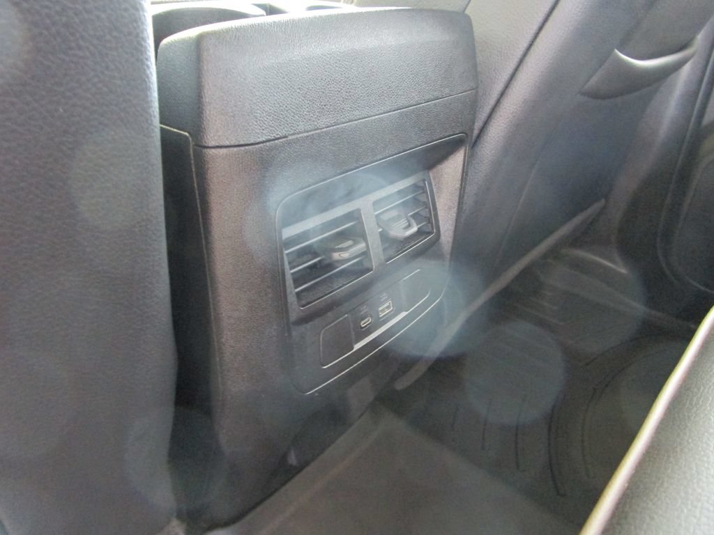 Used 2024 GMC Canyon Denali AWD/4WD image 23