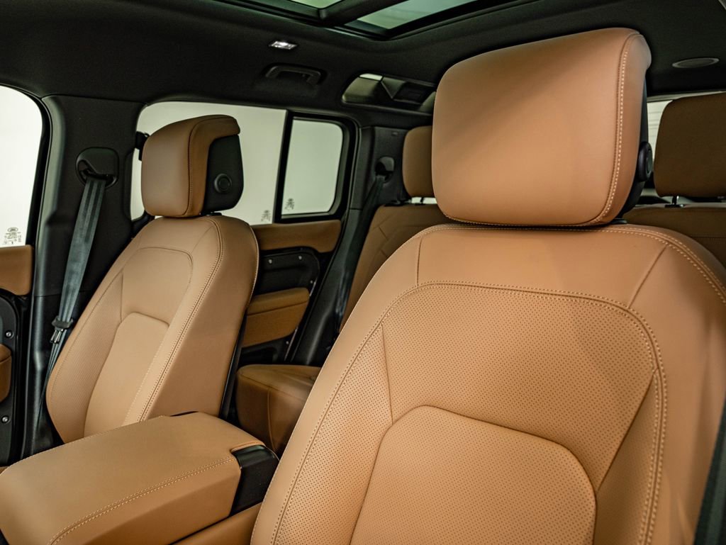 New 2026 Land Rover Defender 110 X-Dynamic SE image 29