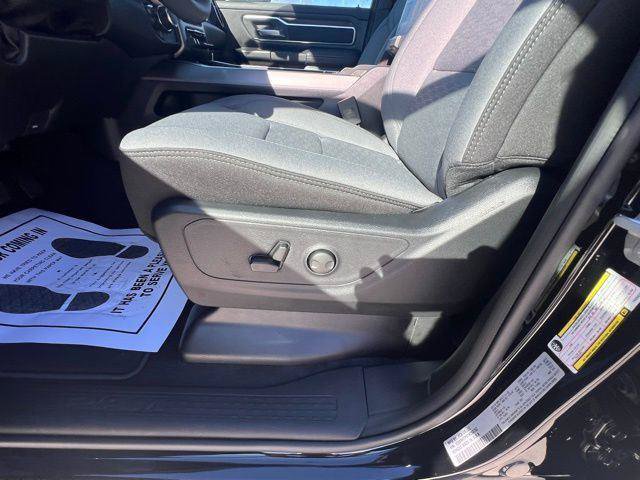 New 2026 RAM 1500 Big Horn AWD/4WD image 13