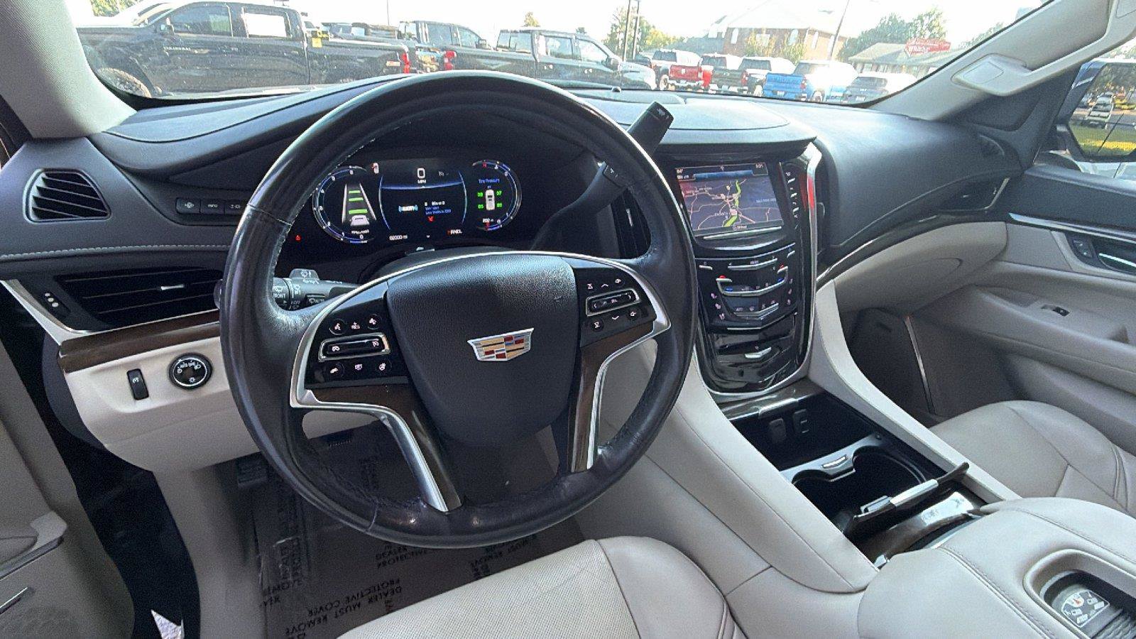Used 2020 Cadillac Escalade Luxury RWD image 28