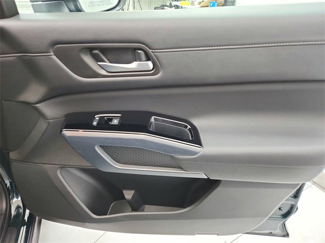 Used 2025 Nissan Pathfinder SL w/ SL Premium Package image 41