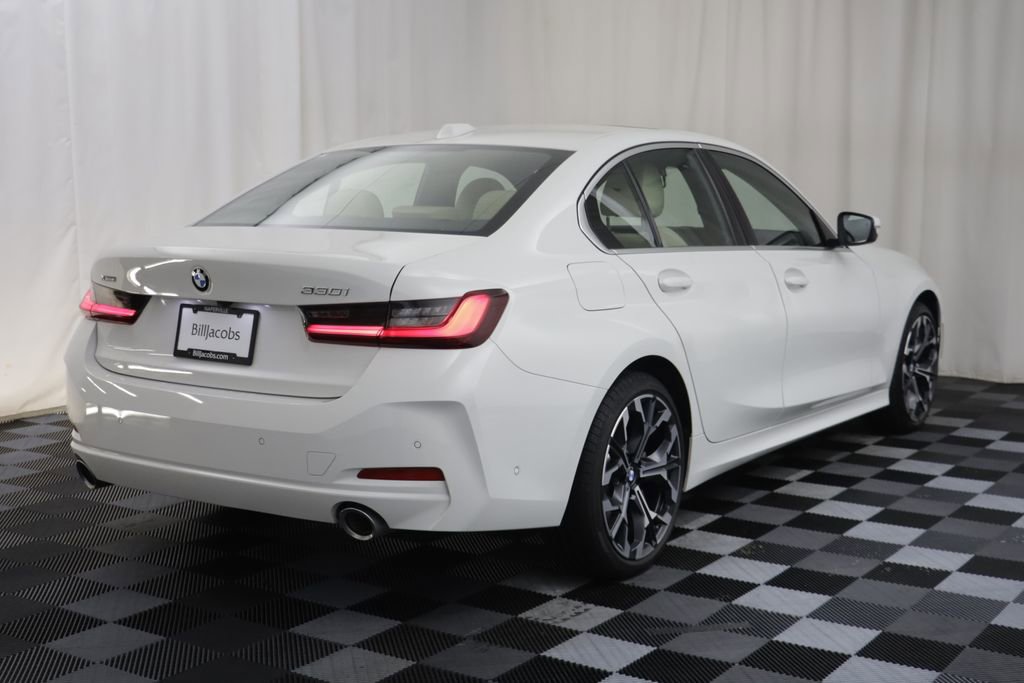 Certified 2025 BMW 330i xDrive Sedan w/ Premium Package AWD/4WD image 16