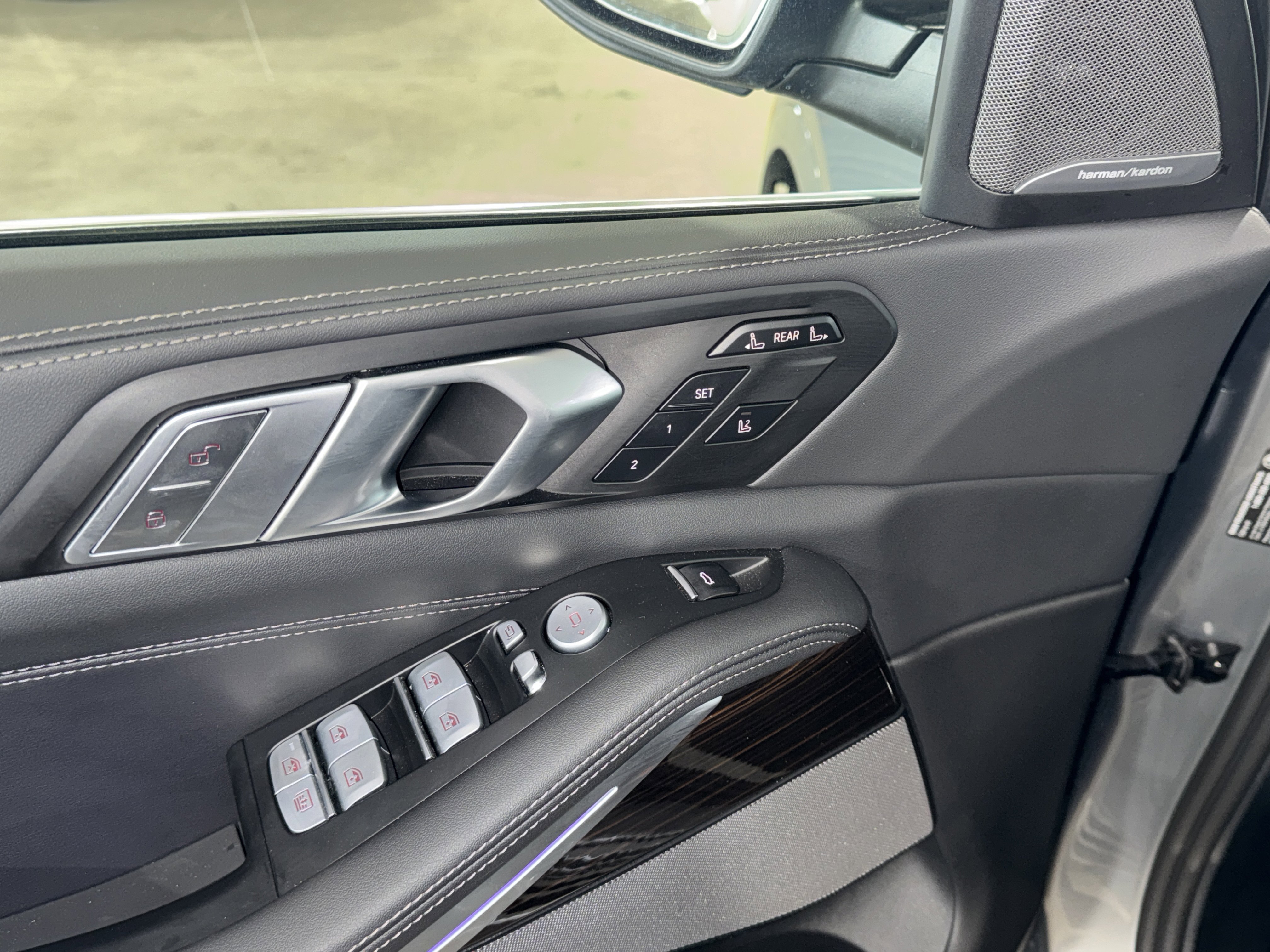 Used 2026 BMW X7 xDrive40i image 19