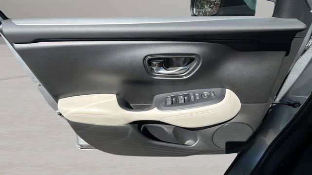 Used 2025 Honda HR-V LX image 15
