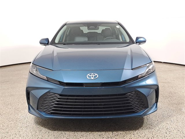 Used 2025 Toyota Camry LE w/ Convenience Package image 3