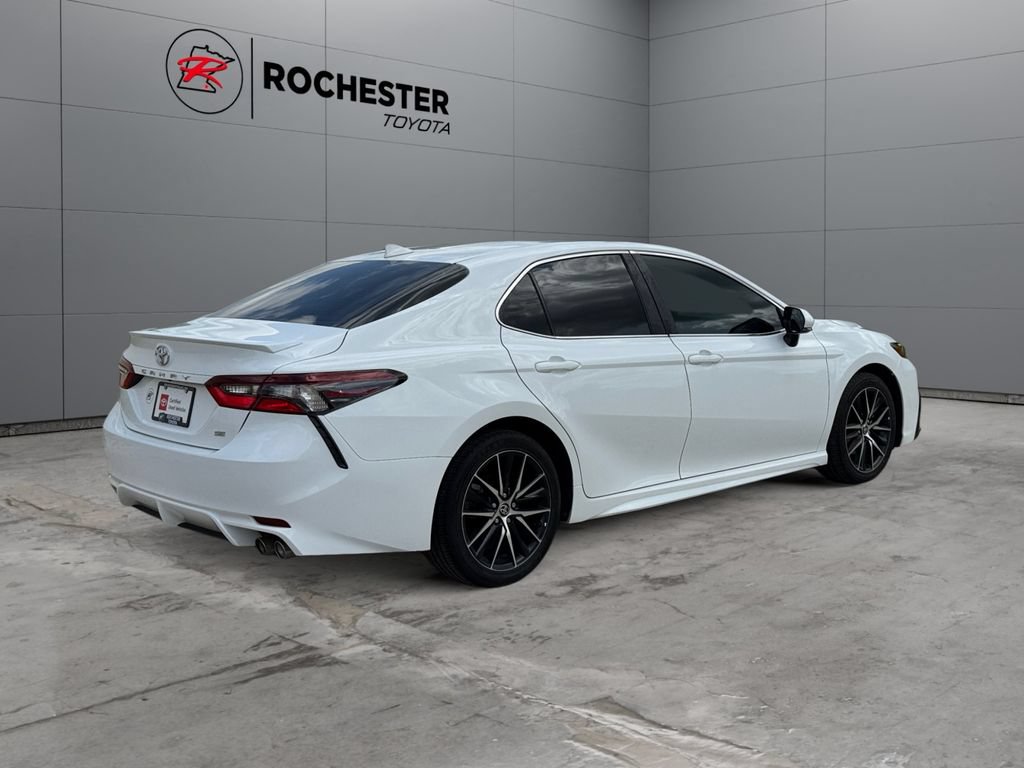 Certified 2022 Toyota Camry SE w/ Carpet Mat Package (TMS) FWD image 5