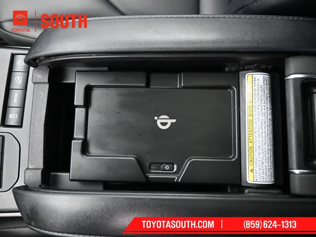 Used 2022 Toyota Highlander XLE image 20