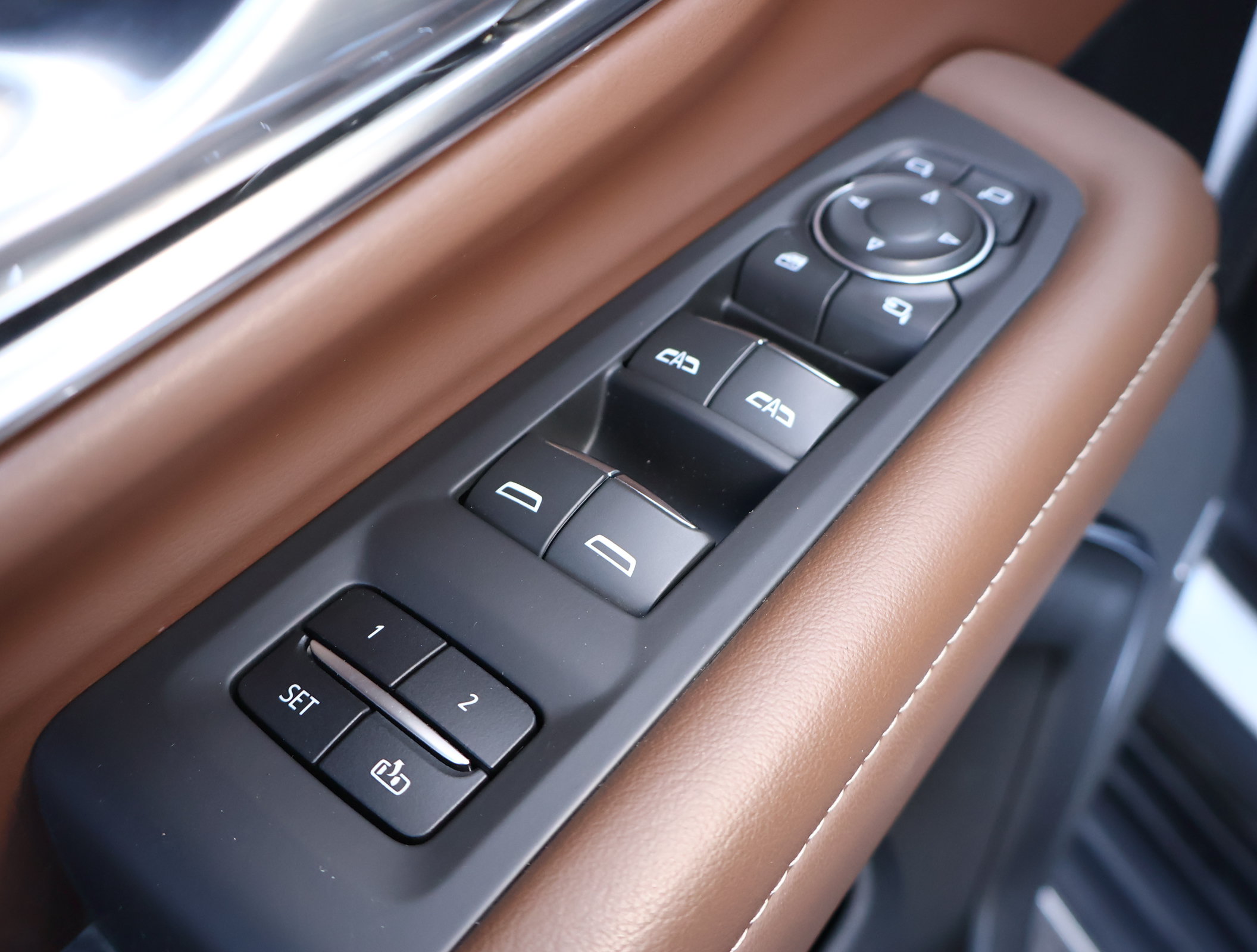 Used 2024 Chevrolet Tahoe High Country w/ Max Trailering Package AWD/4WD image 8